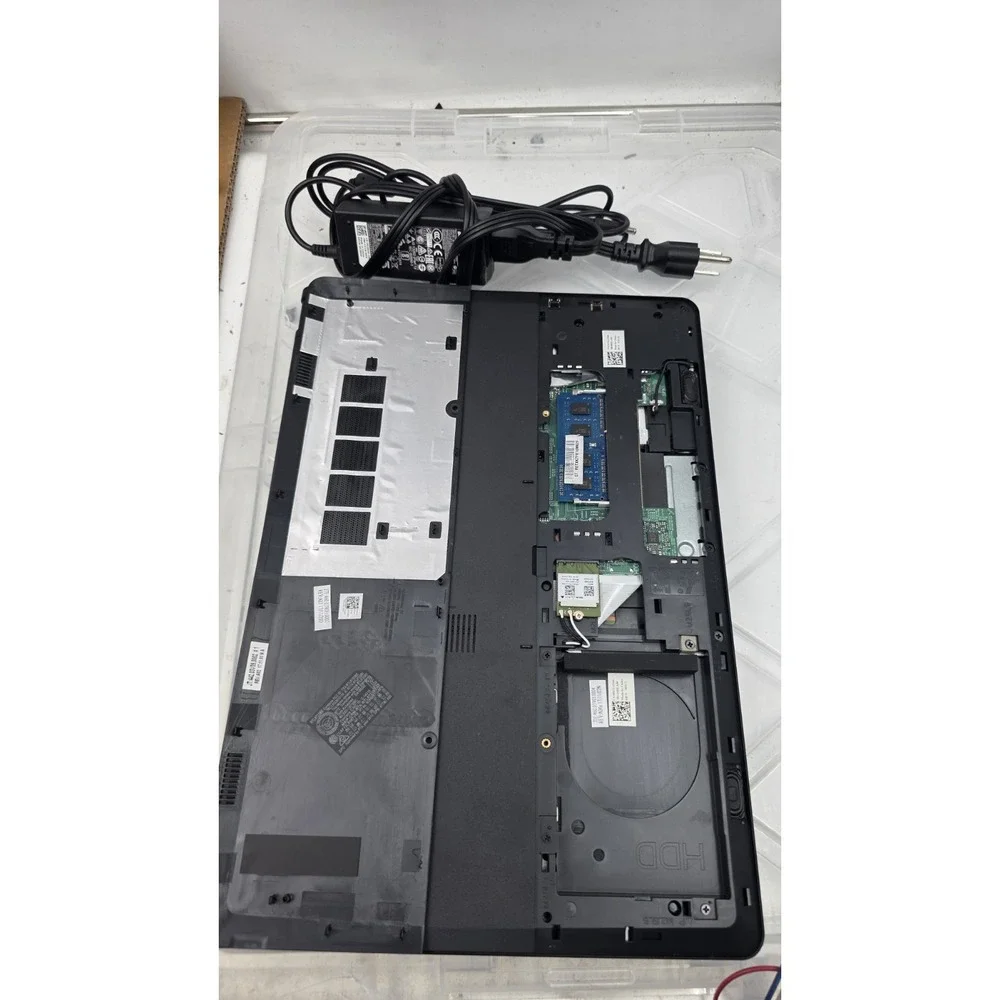 Dell Inspiron 14 5100 Laptop  32gb SSD 8gb Ram Win 10 Home 1.6 GHz
